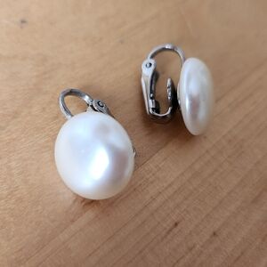 Classic White Pearl Clip-On Earrings - Elegant Women’s Jewelry